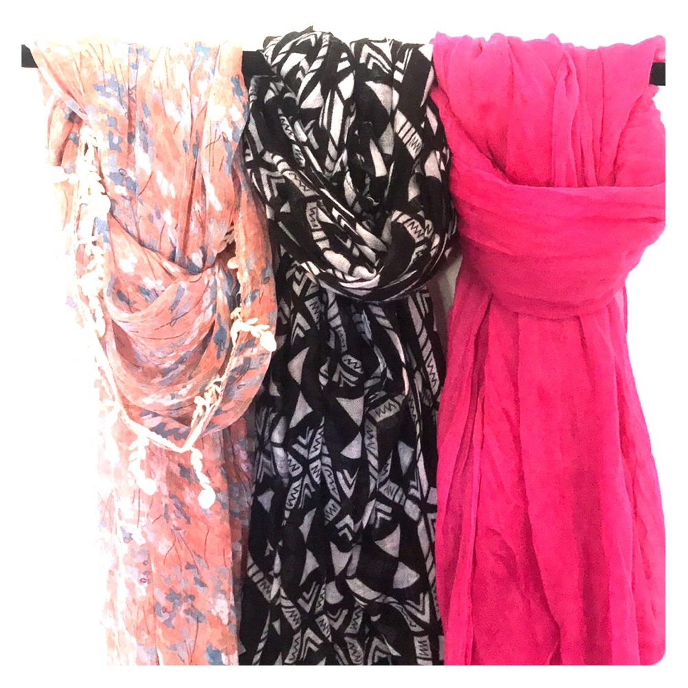 A set of three scarves 🧣 🧣 🧣